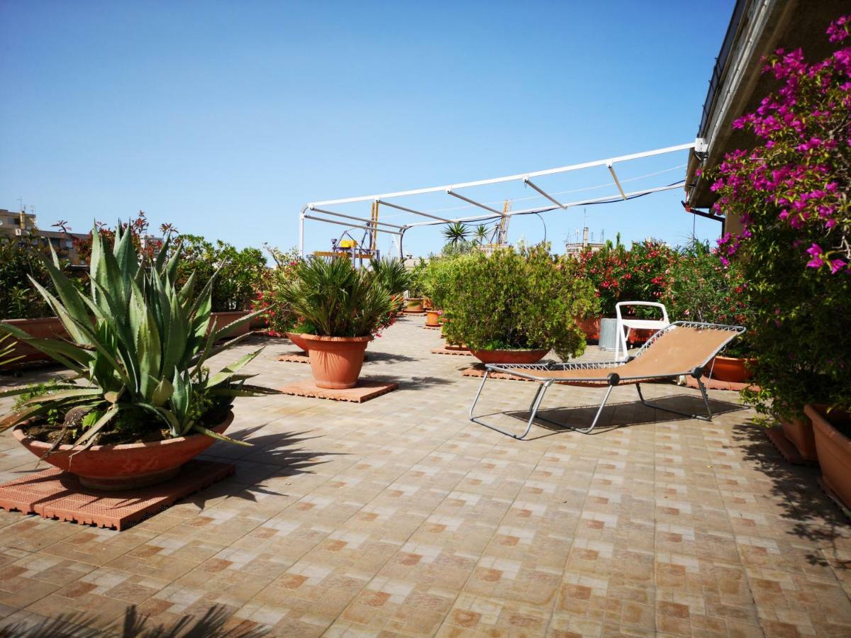 La Terrazza Di Jenny Apartment ปาแลร์โม ภายนอก รูปภาพ