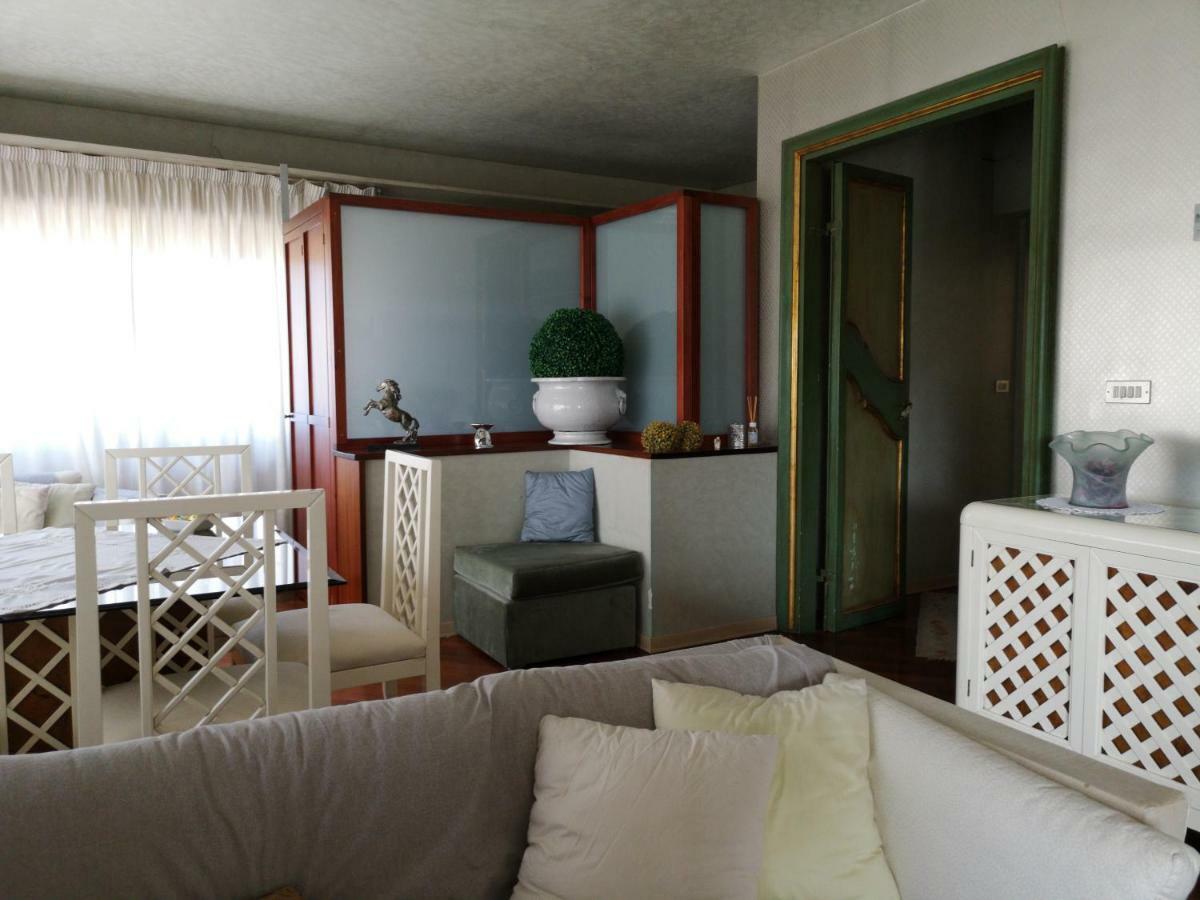 La Terrazza Di Jenny Apartment ปาแลร์โม ภายนอก รูปภาพ